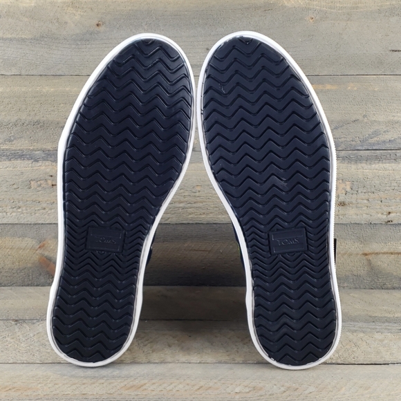 TOMS Marvel x Travel Lite High Tops Lmtd Edition - Picture 5 of 9